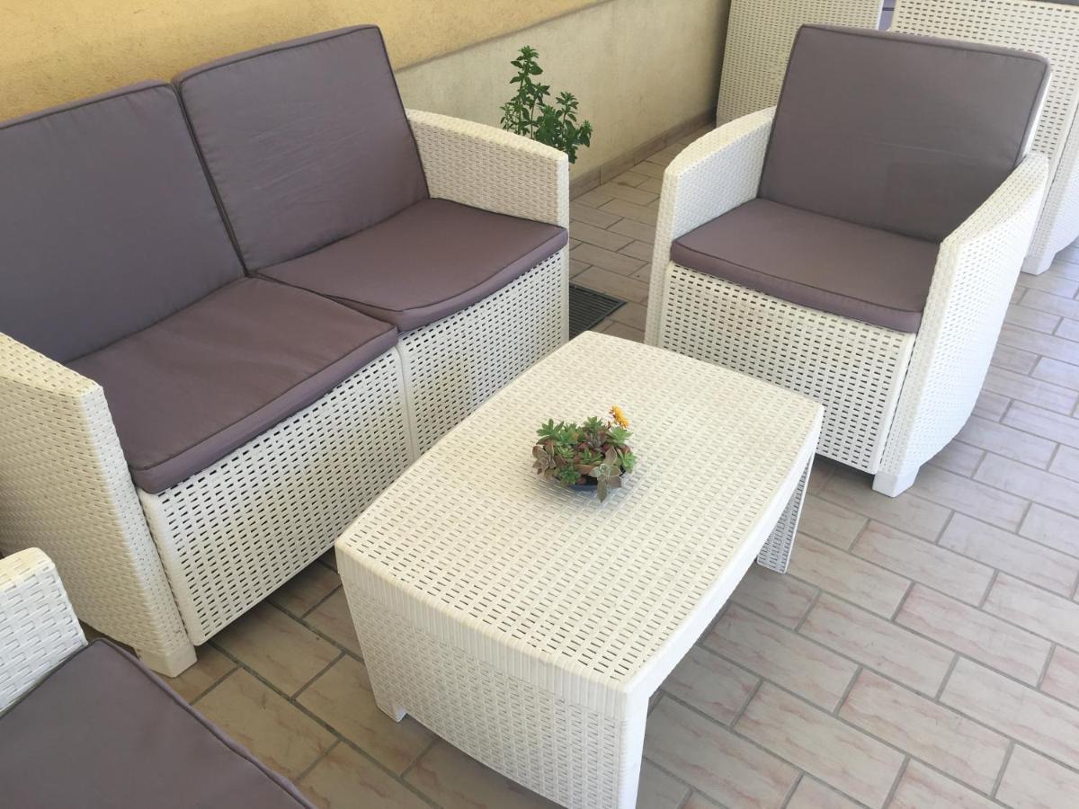 Hotel Villa Rinaldini Rimini Exteriör bild