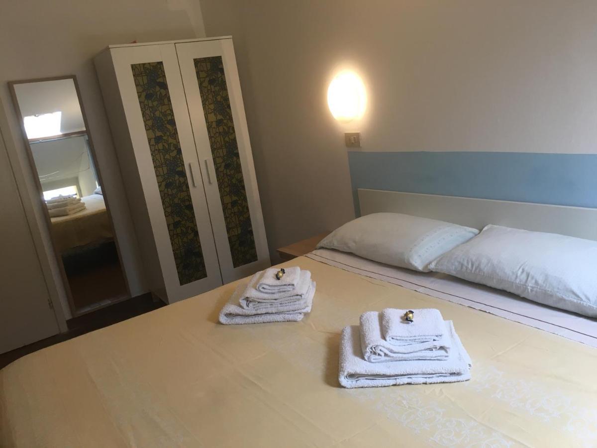 Hotel Villa Rinaldini Rimini Exteriör bild