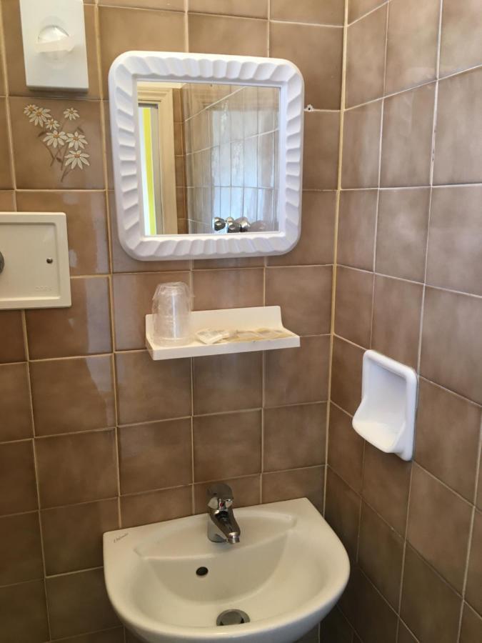 Hotel Villa Rinaldini Rimini Exteriör bild